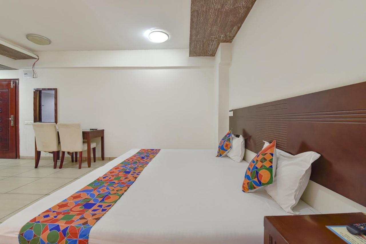 Fabhotel Gl Residency - Satellite Ahmadabad Zewnętrze zdjęcie