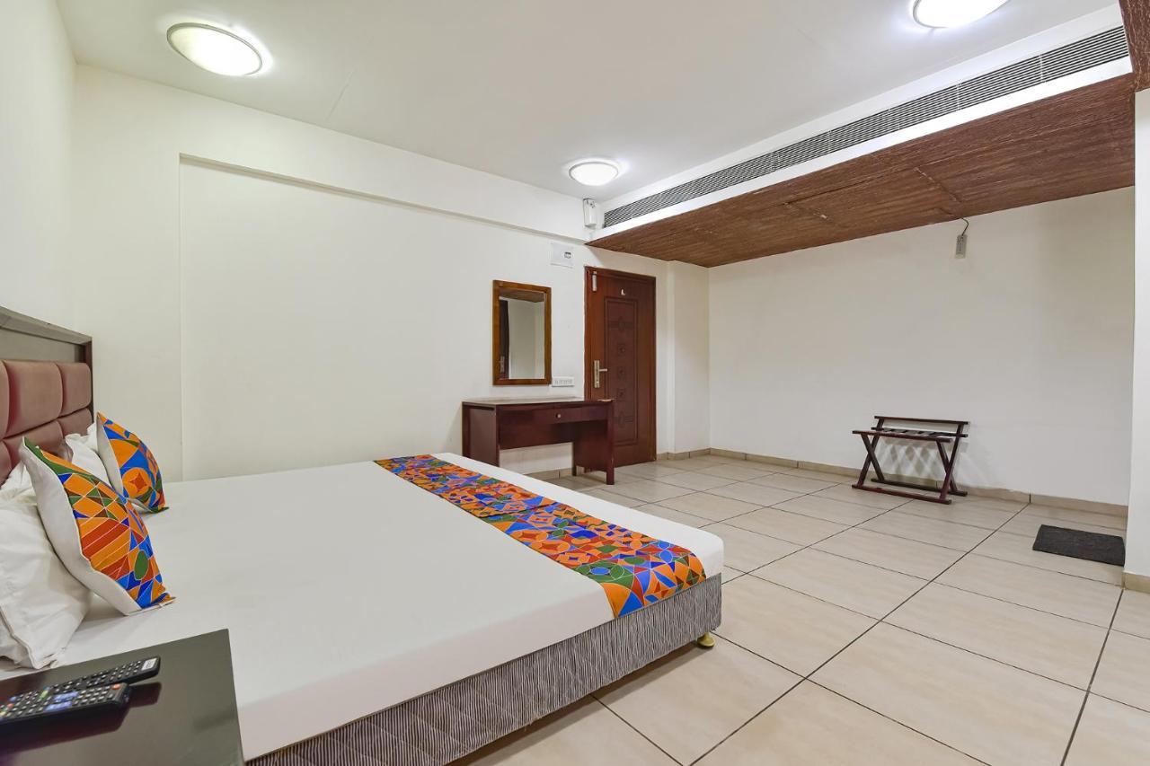 Fabhotel Gl Residency - Satellite Ahmadabad Zewnętrze zdjęcie